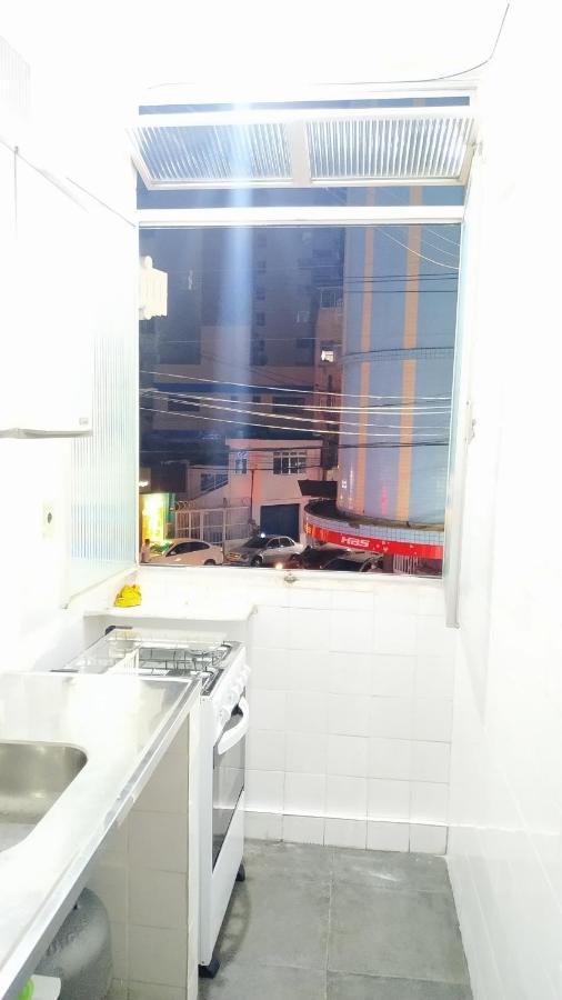 Quitinete A Poucos Passos Da Praia No Ponto Mais Central Da Cidade. Guarapari Bagian luar foto