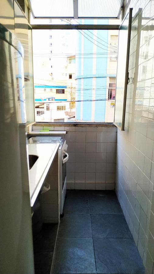 Quitinete A Poucos Passos Da Praia No Ponto Mais Central Da Cidade. Guarapari Bagian luar foto